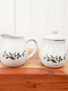 Royal Seasons Holly Berry Pattern White Ceramic Holly Creamer and Sugar Set